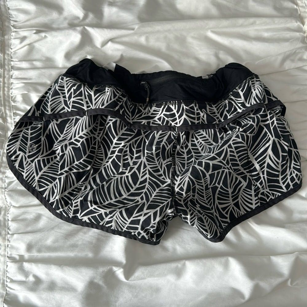 Lululemon short